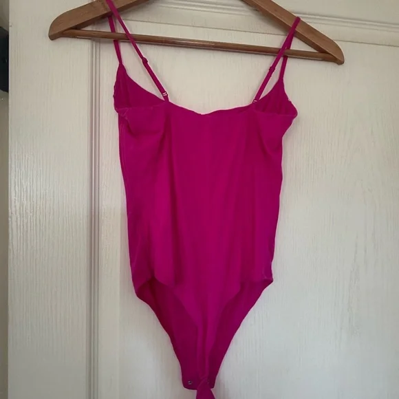 SKIMS Vibrant Pink Bodysuit - Picture 2 of 2